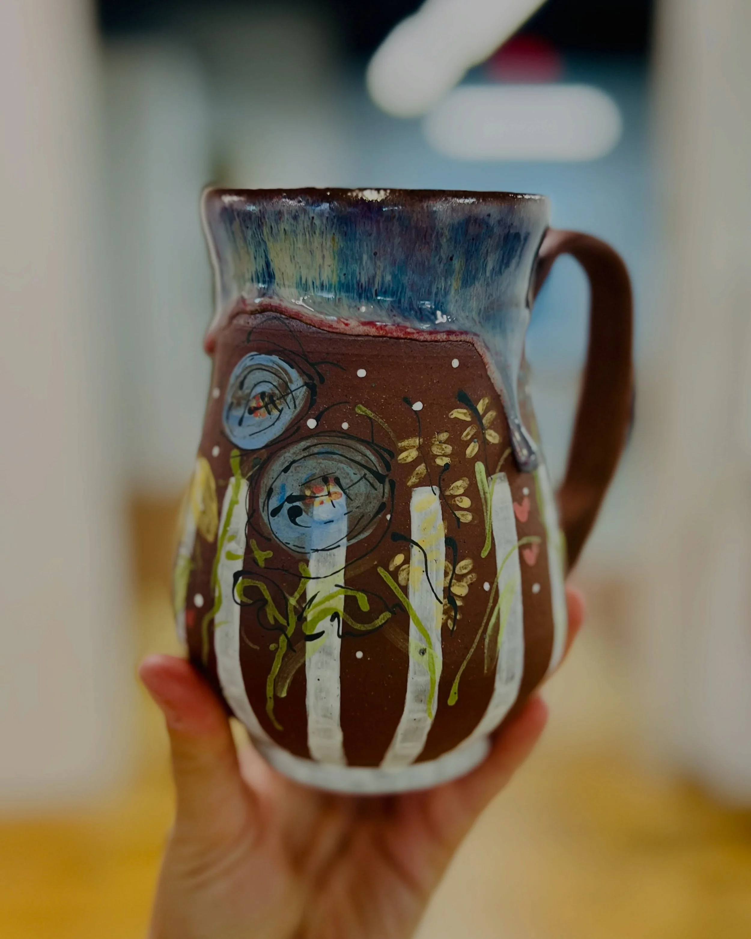 Everyone on our Studio Assistant team contributed to this amazing collaborative mug for our friend and staff member @vhorst106 , who is off to Maine for her next adventure. We&rsquo;ll miss your kind, quiet energy around the studio, Veronica!

#creat
