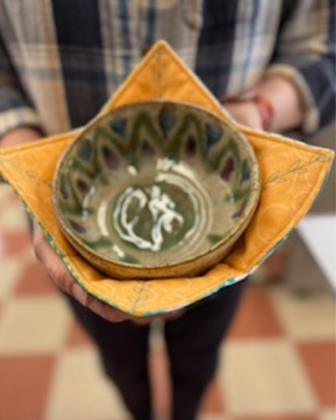 Julie - bowl cozy 3.png