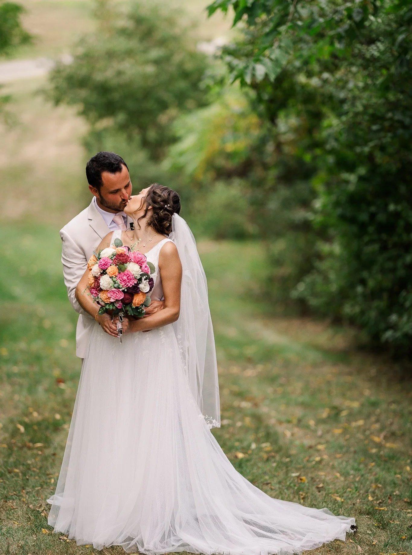 Maurlee &amp; Brandon - 2025 Ohio Wedding
#CleanCaptures #weddingphotography #wedding #bride #groom #theknot #photography #weddinginspiration #ohiophotography #rodlistphotography #weddings #instawedding #ohiowedding #weddingphotography #engaged #wedd