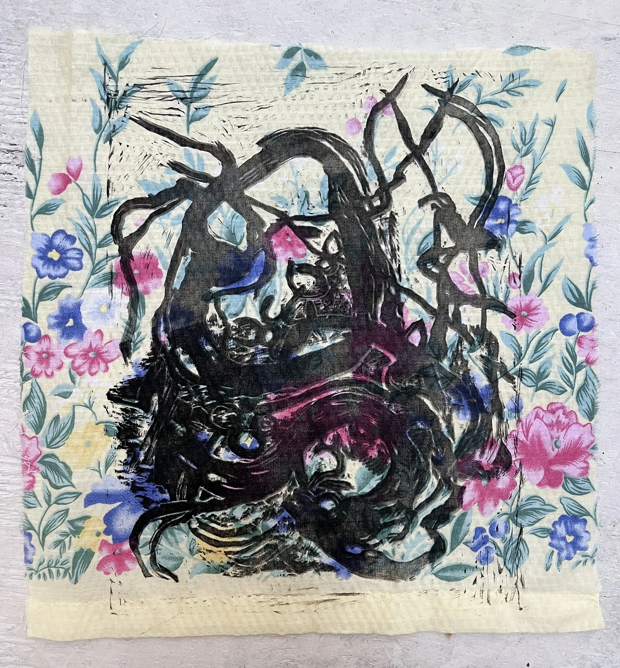 Searching for mami. 13"x12" (Linoleum print on bata fabric) 2025