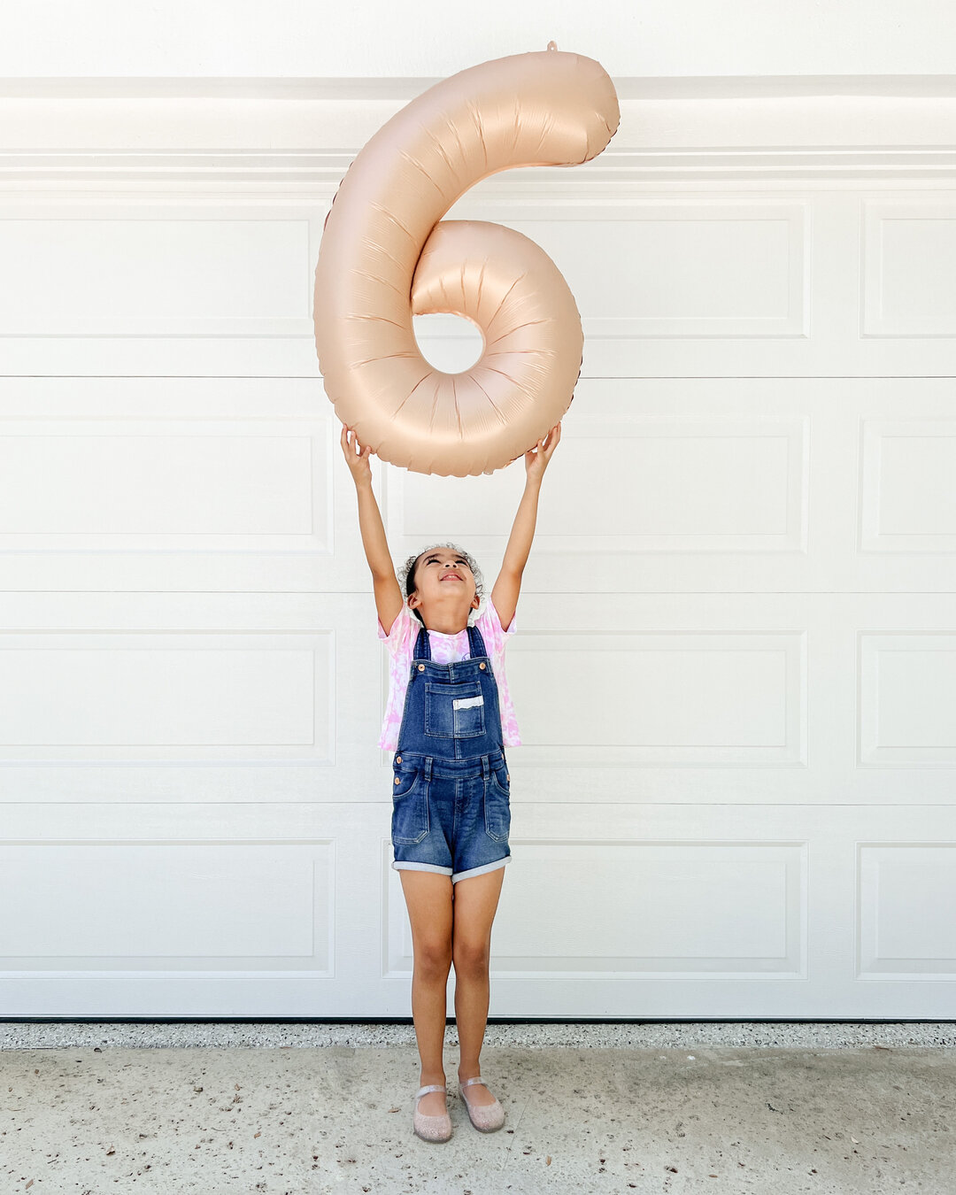 Celebrating my 6 year old today (#imnotcryingyourecrying)!! ⁣
In the last six years, I&rsquo;ve watch you becoming this bright, cheerful, smart, and creative girl! You&rsquo;re heart is gold and your endless love (and hugs) will make this world a bet