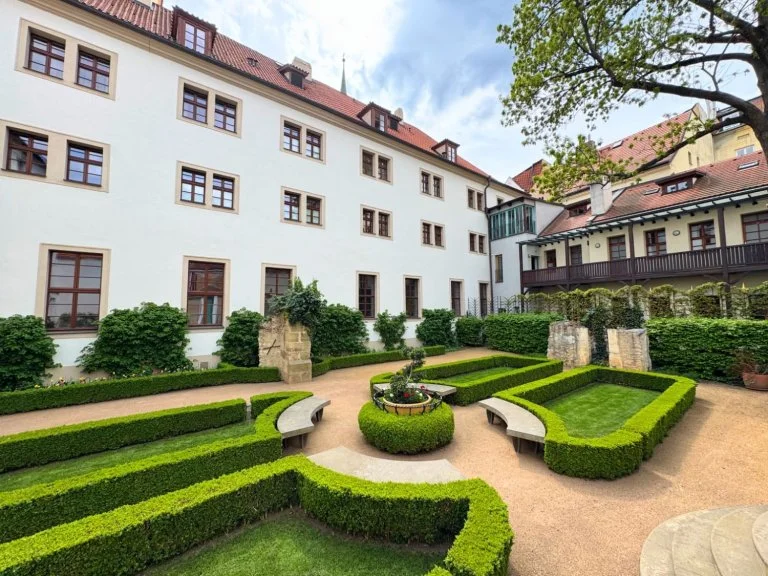 Augustine-a-Luxury-Collection-Hotel-Prague-Garden-768x576.jpg