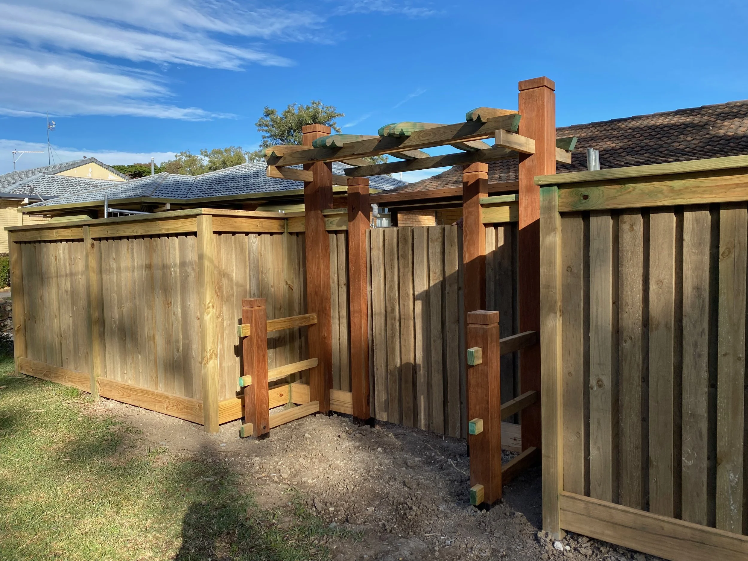 Japanese-inspired gate, Burleigh