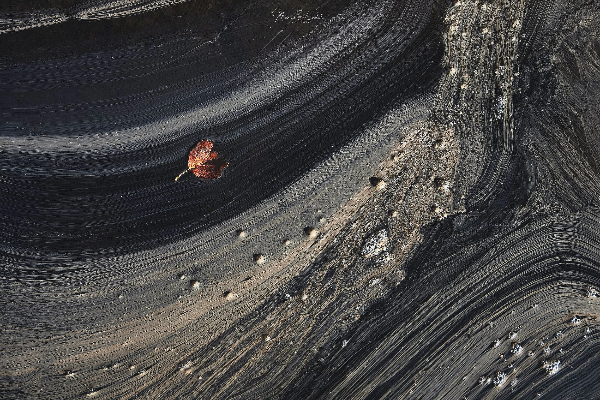 _DSC1655.psb+abstrakt+skit+vatn.jpg
