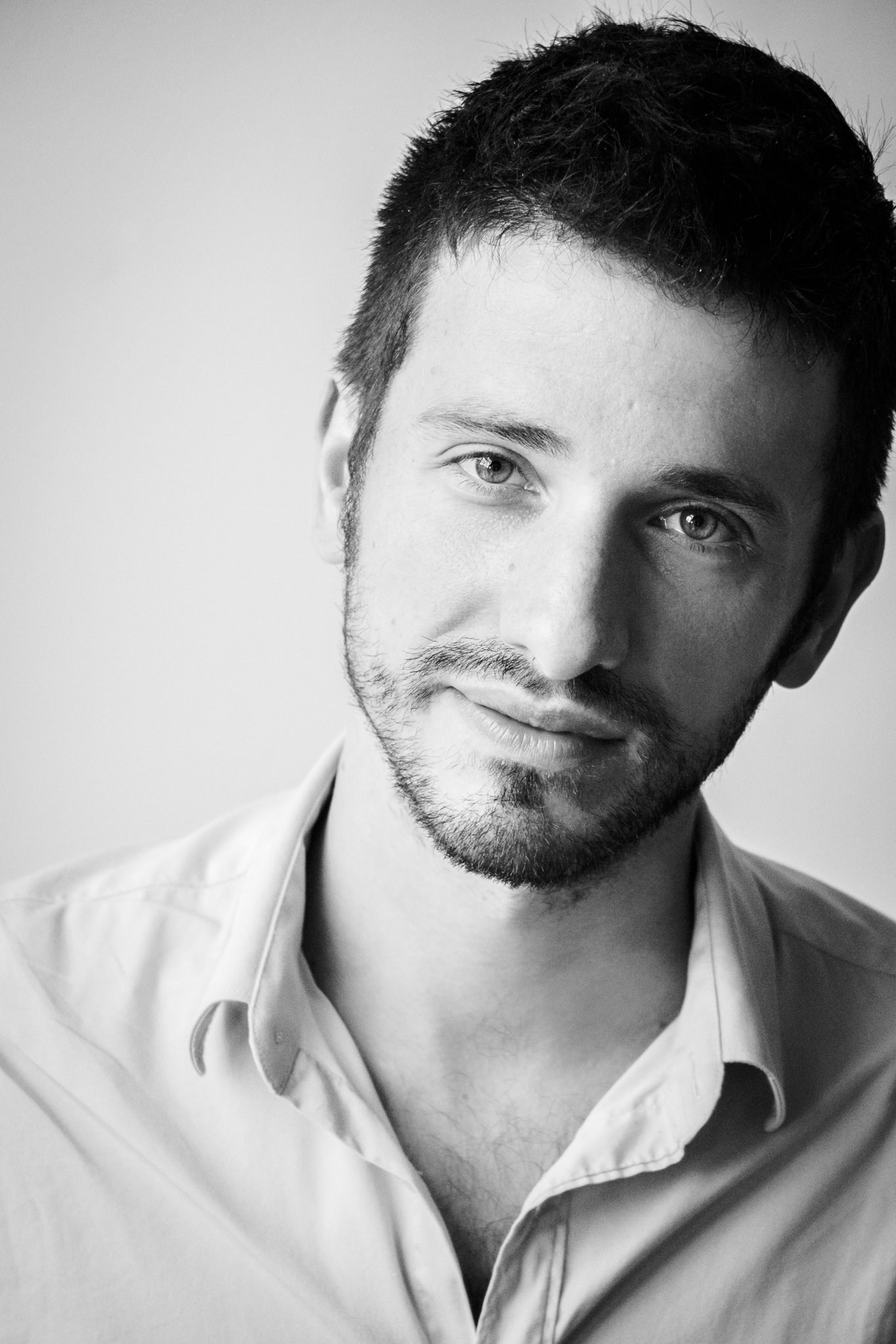 Elegant Black and White Portraits of Conductor Davide Levi