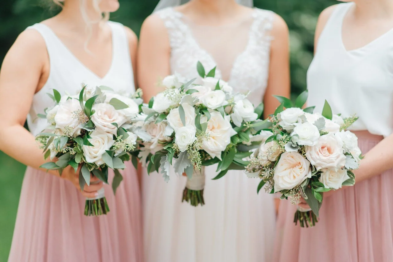 Bridesmaid greenery deals bouquet