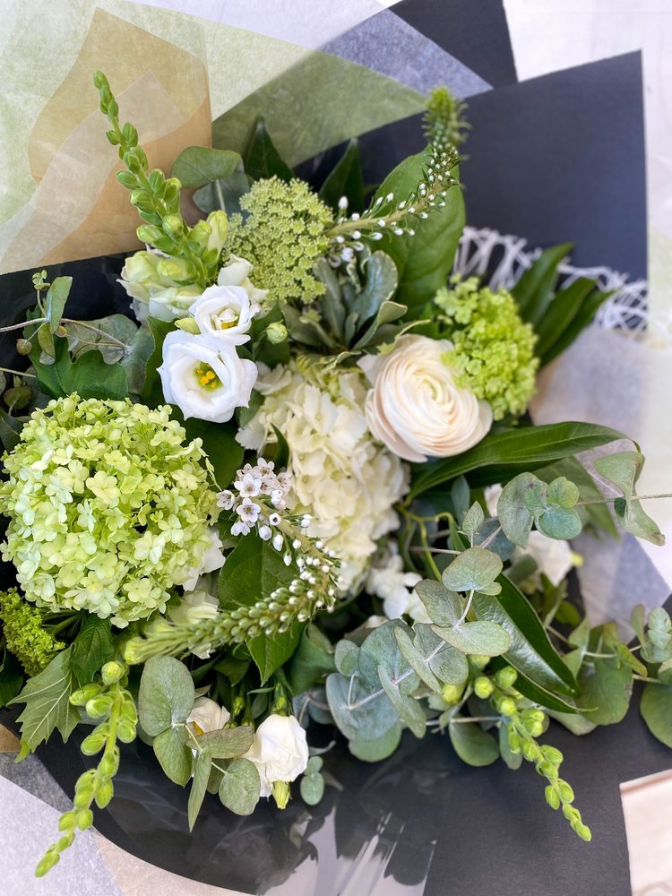 Springhill Flowers - Flower Subscription - Monochrome 2.jpeg