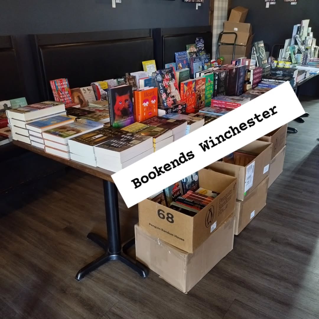 Swing by for a brew and a book. Featuring @bookendswinchester Here til 5pm
Also be sure to check out @kerrypegorarofineart on our walls while you're out for #melroseopenstudios 

#brewery #honeybrownale #craftbeer #drinklocal