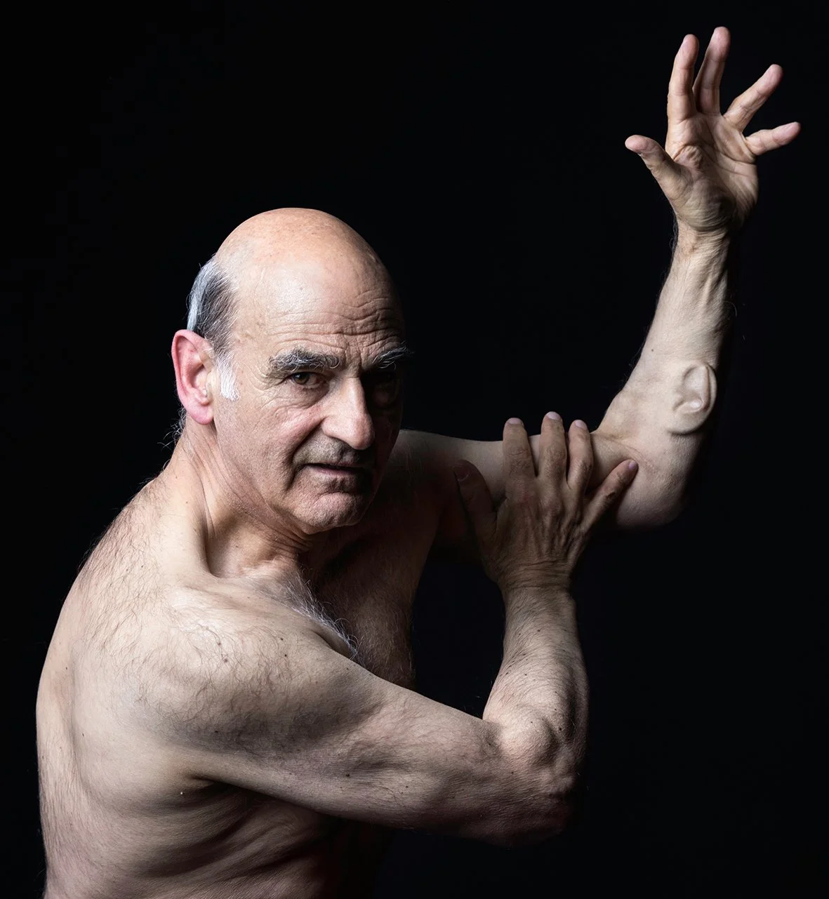 1. Ear On Arm Stelarc.jpg