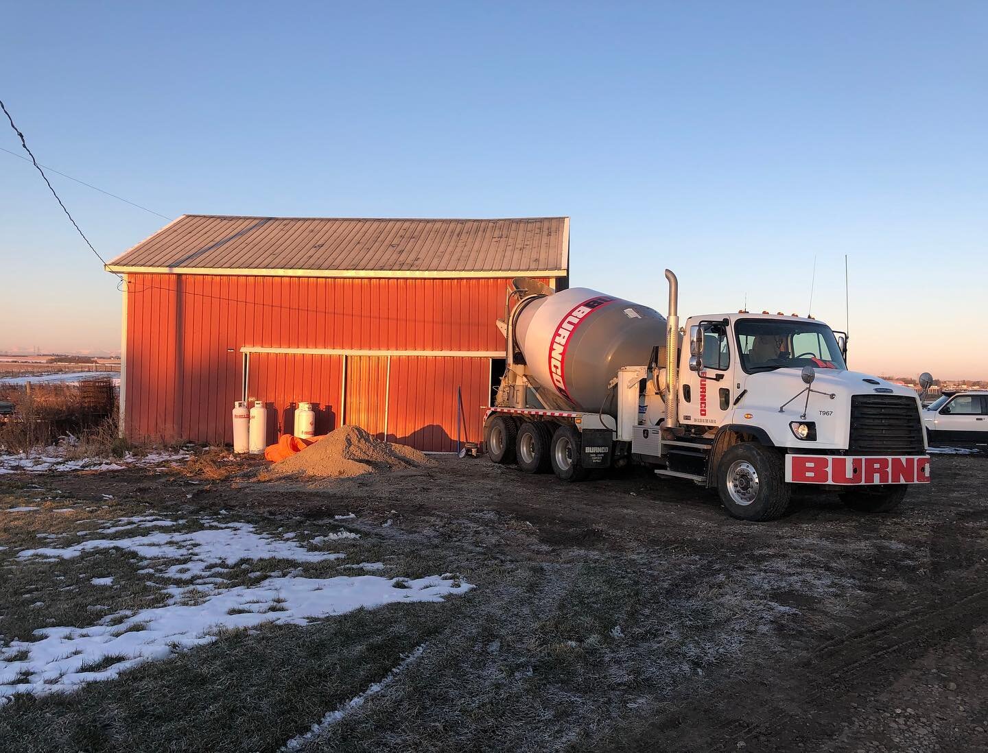 Great way to start the day! A little bit of sun and some concrete. #lmcconcrete #concrete #yycconcrete #yycconstruction #calgaryconstruction #customconcrete #shop #garage