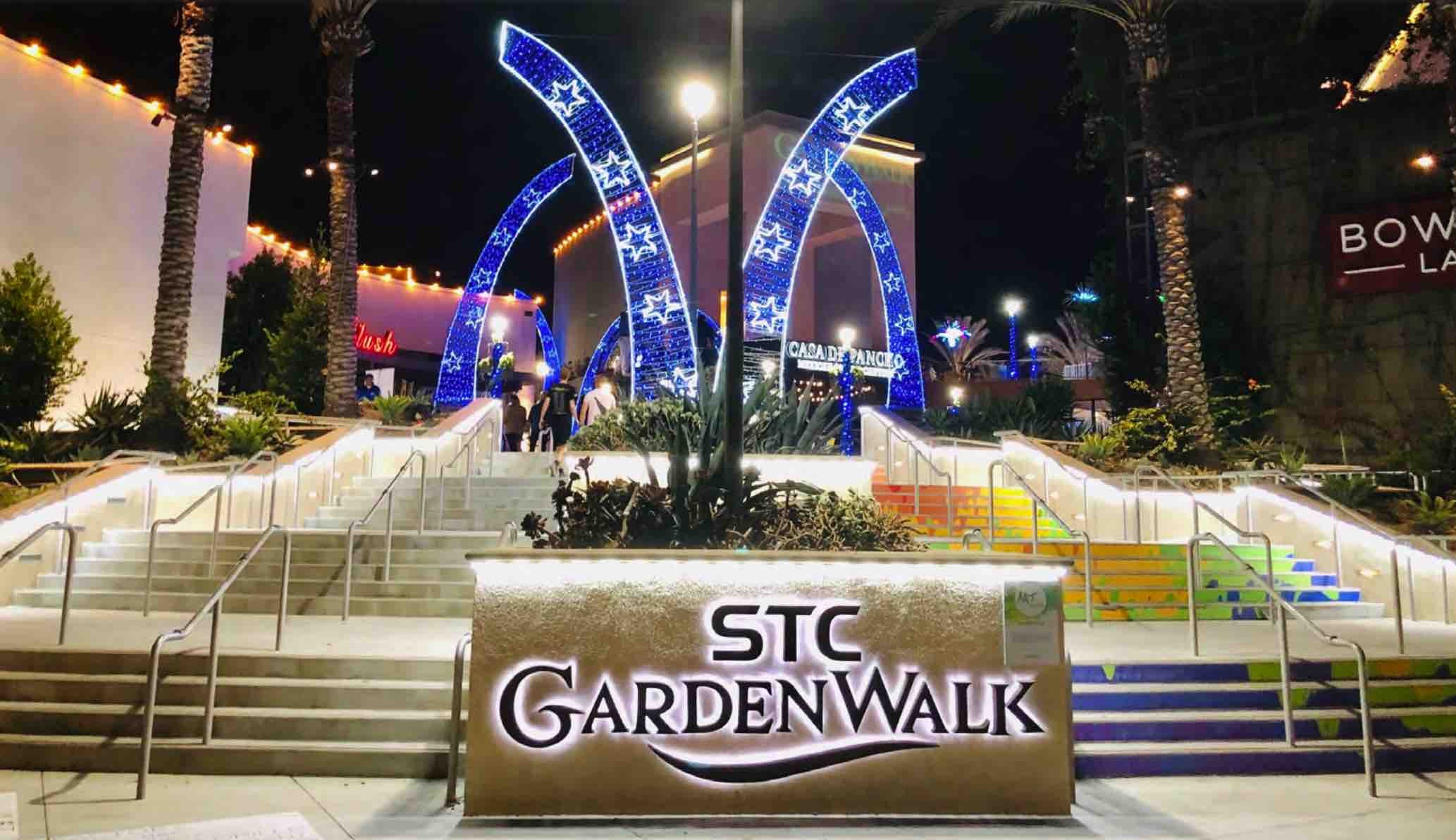 GardenWalk_1.jpg