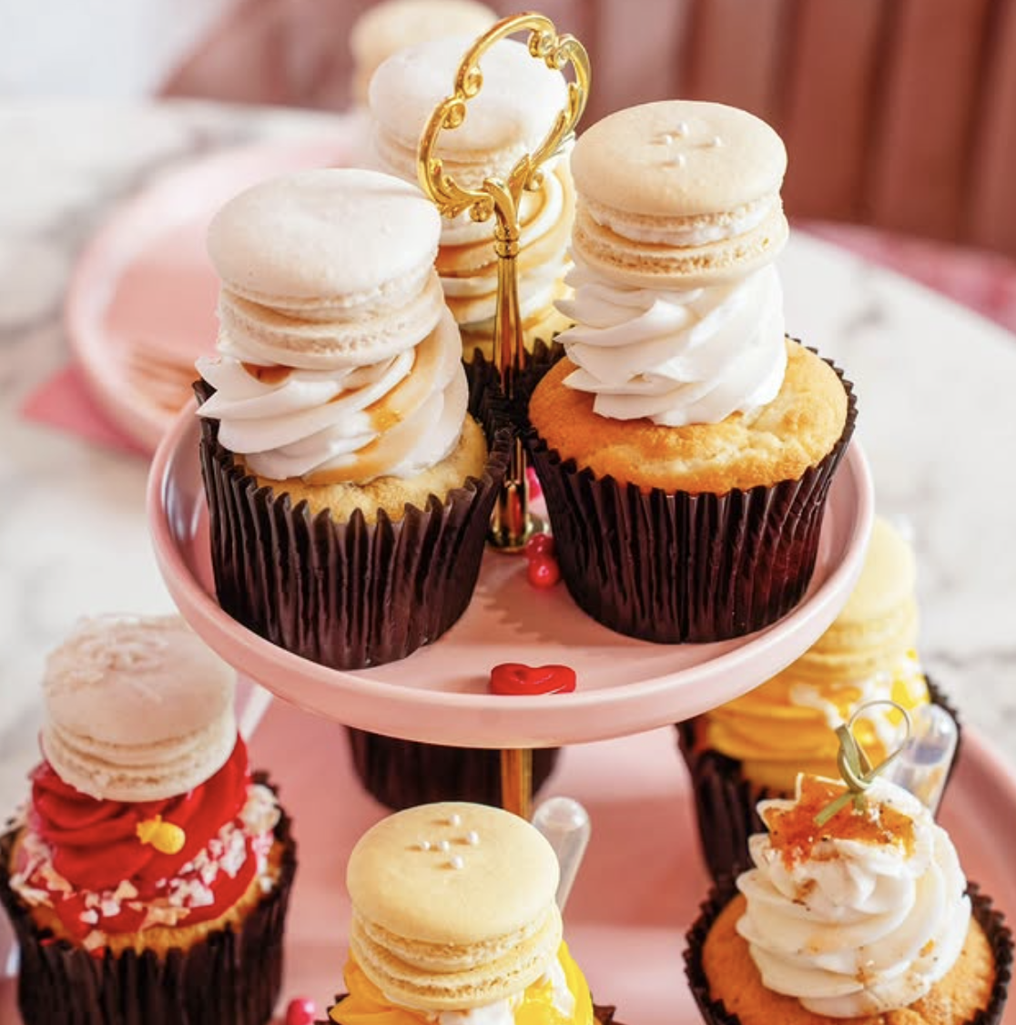 Cupcakes vs. Full Cakes: Which Is Better for Your Celebration? 