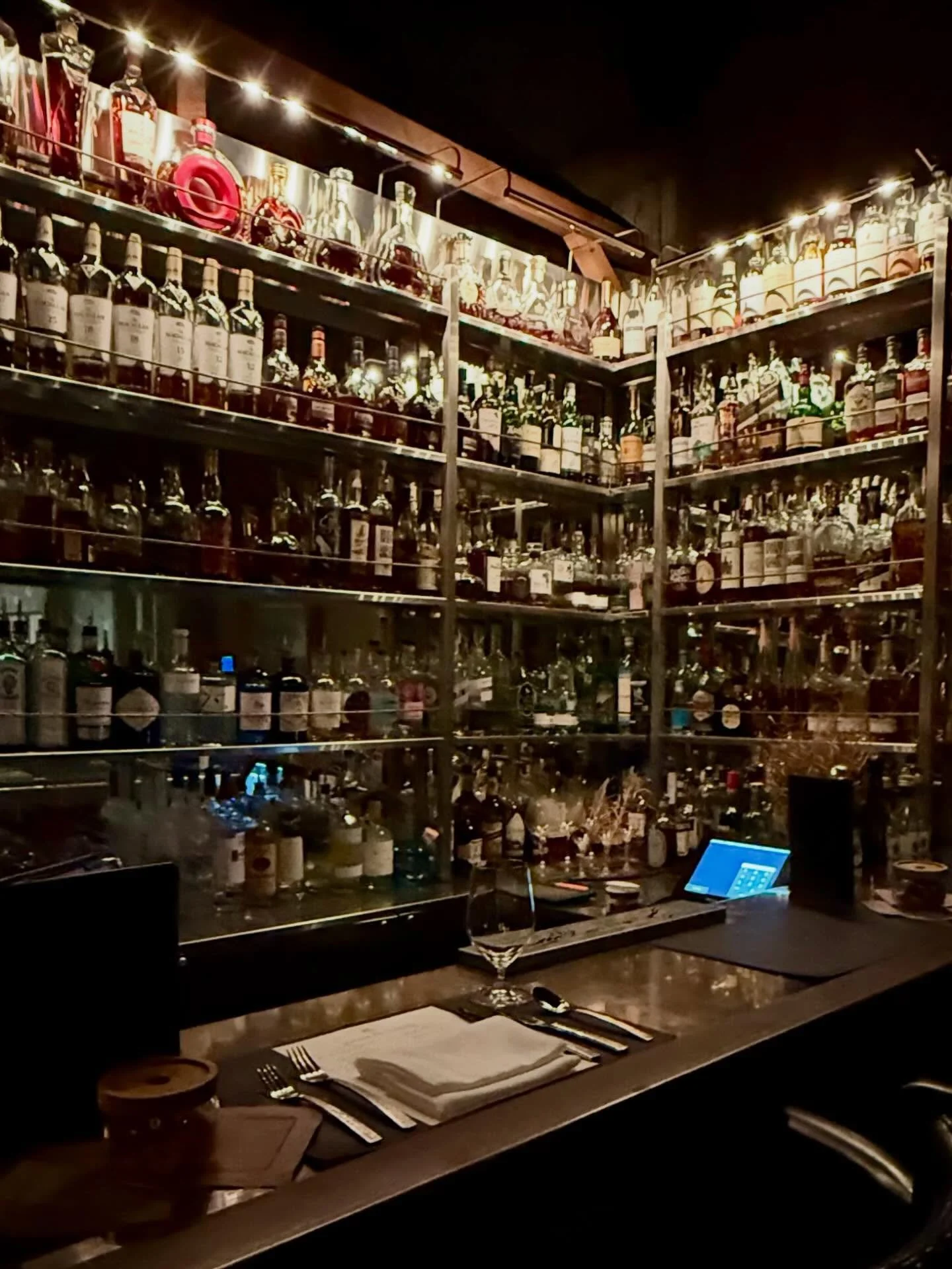 This week on @classicandcuriouspodcast, we&rsquo;re delighted to welcome Kara Newman, Spirits Editor for Wine Enthusiast and a celebrated voice in the world of cocktails and culture. Her writing has appeared in The New York Times, The Wall Street Jou