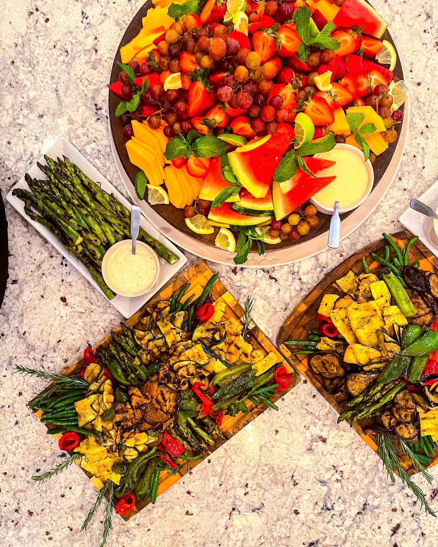 We love a good dinner party! 
.
.
.
.
.
.
.
.
.
#plazacatering #plazacaterers #catering #homemade #dinnerparty #caterers #kccatering #kc #kansascity #kcevents #kcparty #crudite #grazingboard #dinnerisserved #eventcatering