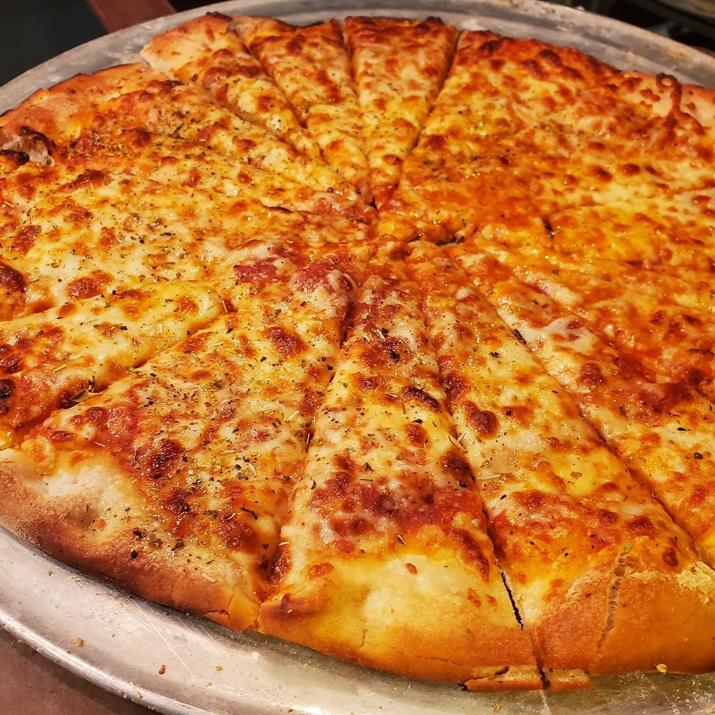 A good party calls for a late-night snack! We&rsquo;ve got you covered with options from pizza to popcorn and corn dogs to churros. 
.
.
.
.
#plazacatering #plaza #kansascity #kc #kansascitycaterer #weddingcatering #weddingcaterer #wedding #weddingfo