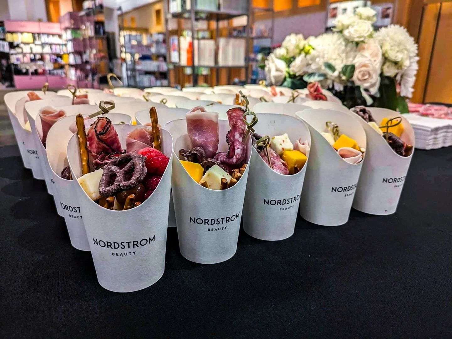 Shopping and charcuterie? Yes, please! 
.
.
.
.
.
#nordstrom #charcuteriecups #charcuterie #kcevents #oakparkmall #overlandpark