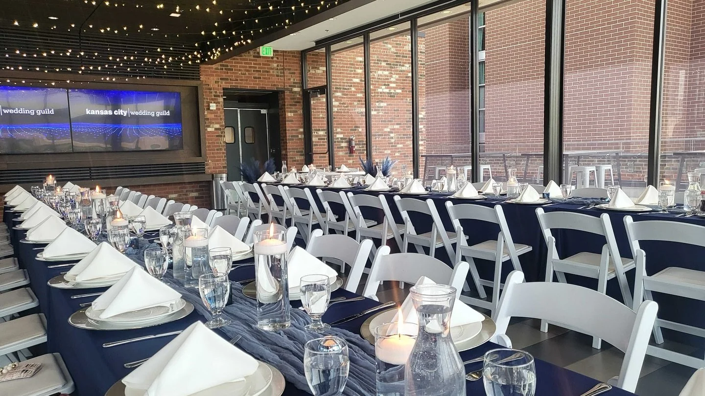 Lunch with a view! It was an honor to serve a room full
of incredible wedding &amp; event professionals! 
.
.
.
.
.
#catering #weddingcaterer #kc #kansascitycaterer #kcengaged #threepointskc #weddingfood #caterer #kcweddingguild