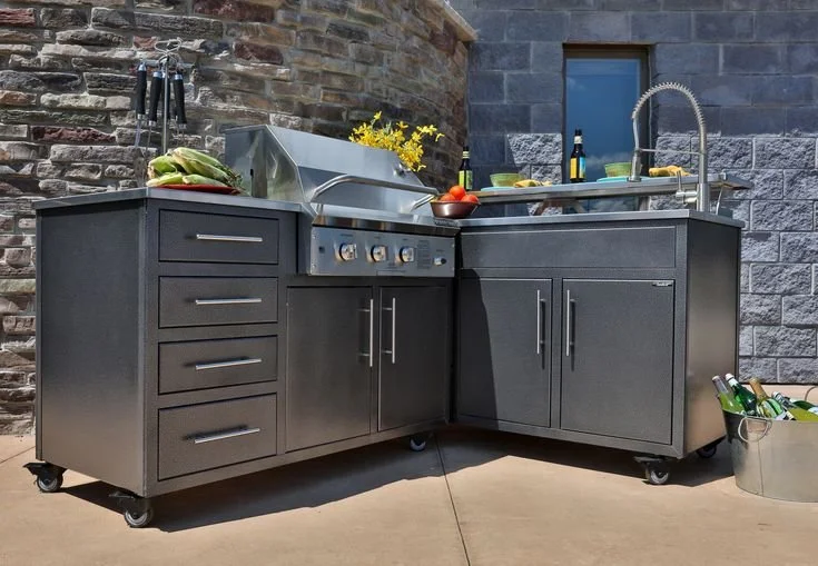 Outdoor Kitchen and Grill Food Prep - Brubaker Showroom