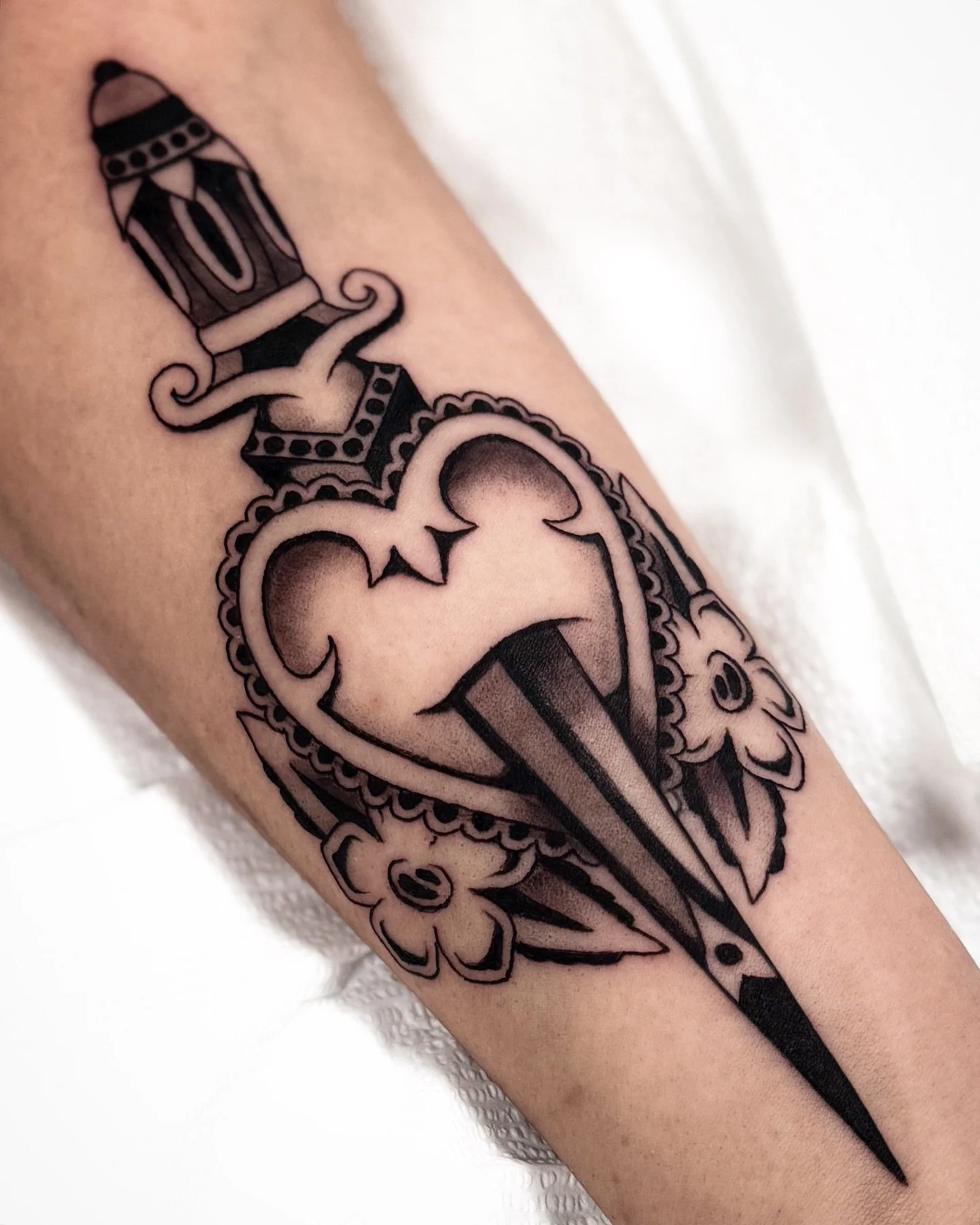 dagger through the heart. made @lastmatchtattoo. swipe for latest proof of life

#portlandtattooartist #pdxtattoo #daggertattoo