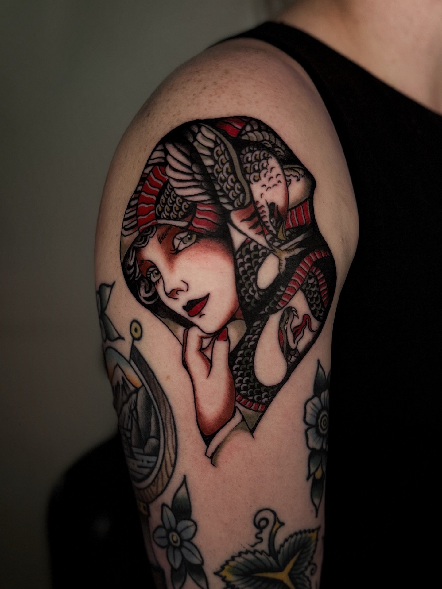 two ladyheads. two completely different energies.
one wrapped in butterflies, one guarded by an eagle and snake.

which one are you &mdash; 🦋 or 🐍?

both designs from my currently available flash 🤙