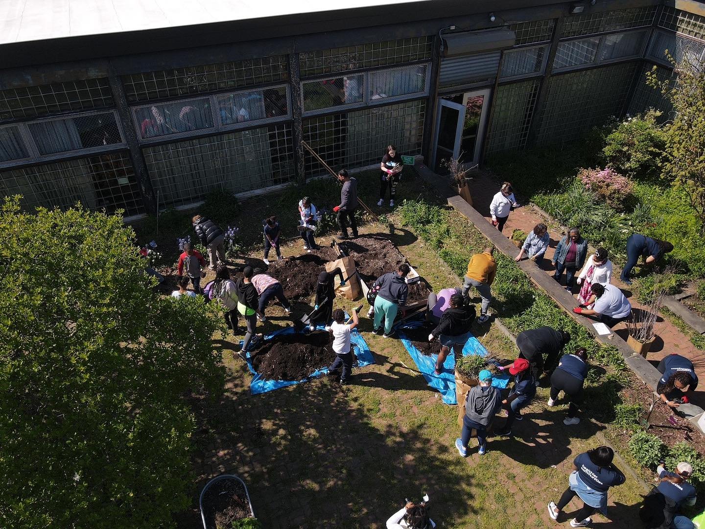 Capturing Earth Day celebrations at West Oak Lane Library @westoaklanefreelibrary 🌎📸. Check out these stunning drone shots showcasing the community&rsquo;s commitment to sustainability and the beauty of our planet! 🌱✨ #EarthDay2024 #WestOakLane #S