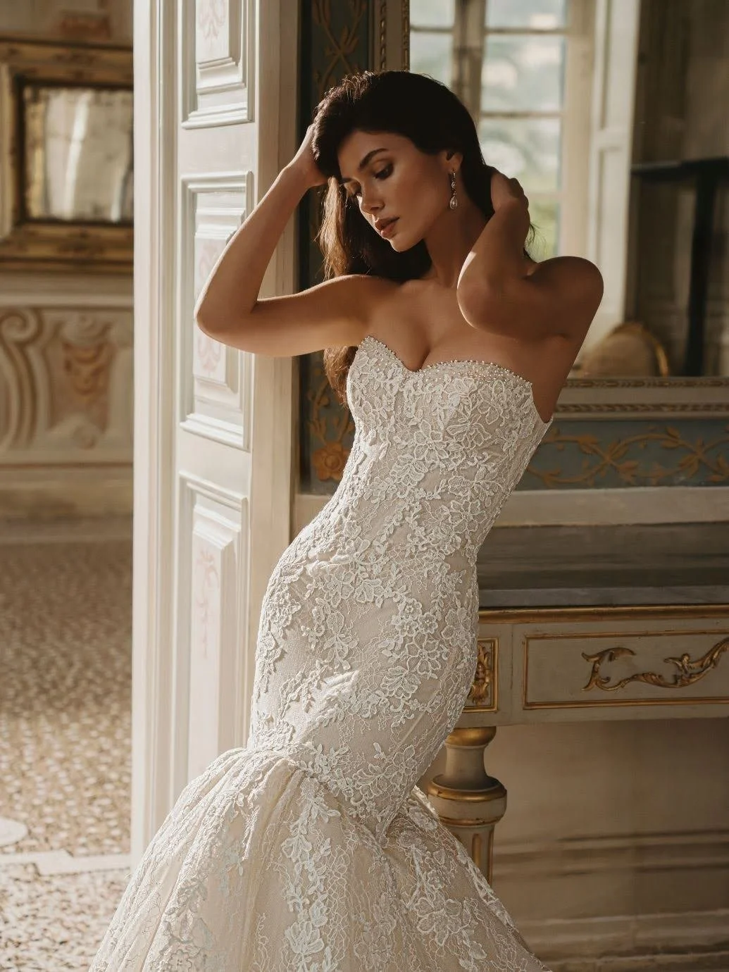27_Enzoani_Web_WILLA_Clo1.jpg