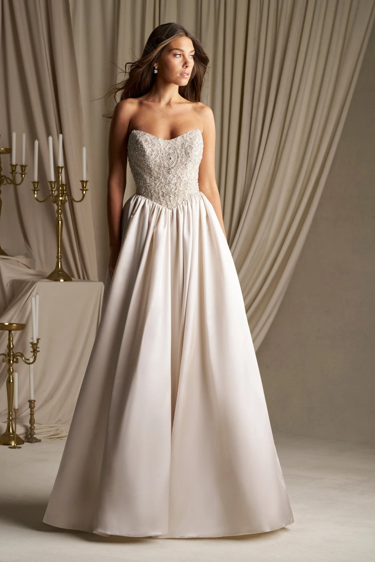 AllureBridals_Dania_Sweetheart Neckline Bridal Gown.jpg