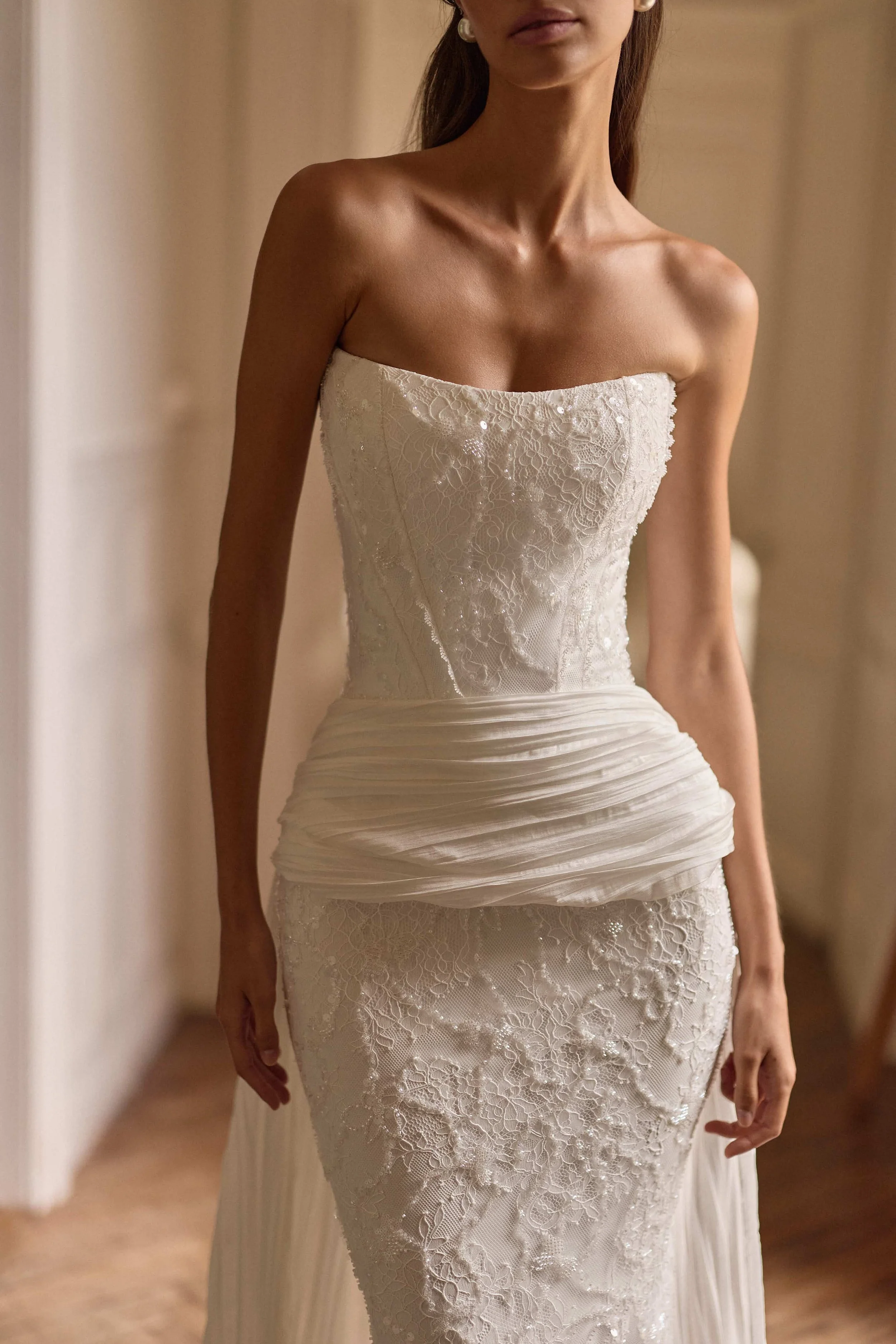 Evolis Milla Nova_Strapless Wedding Dress.jpeg