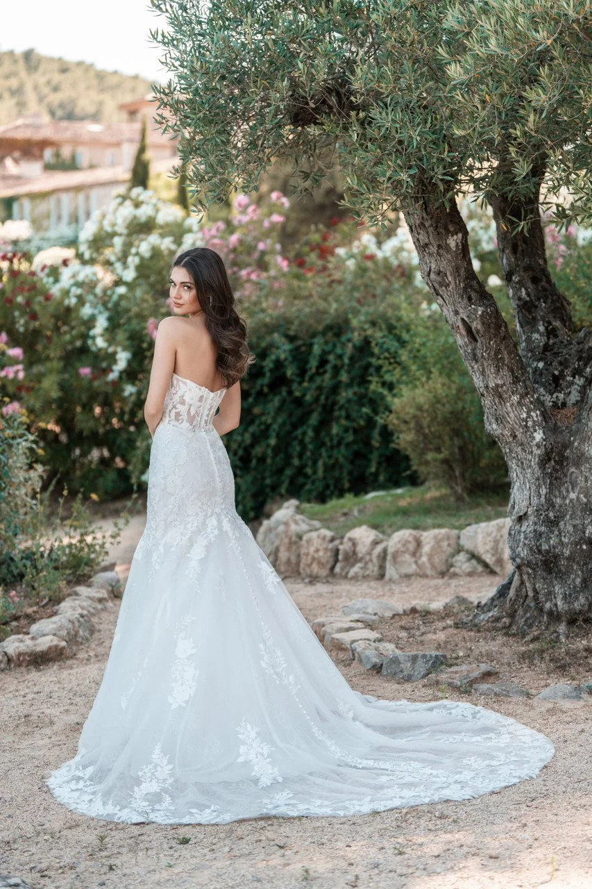 AllureBridals_A1312_Lace Bridal Gown.jpg