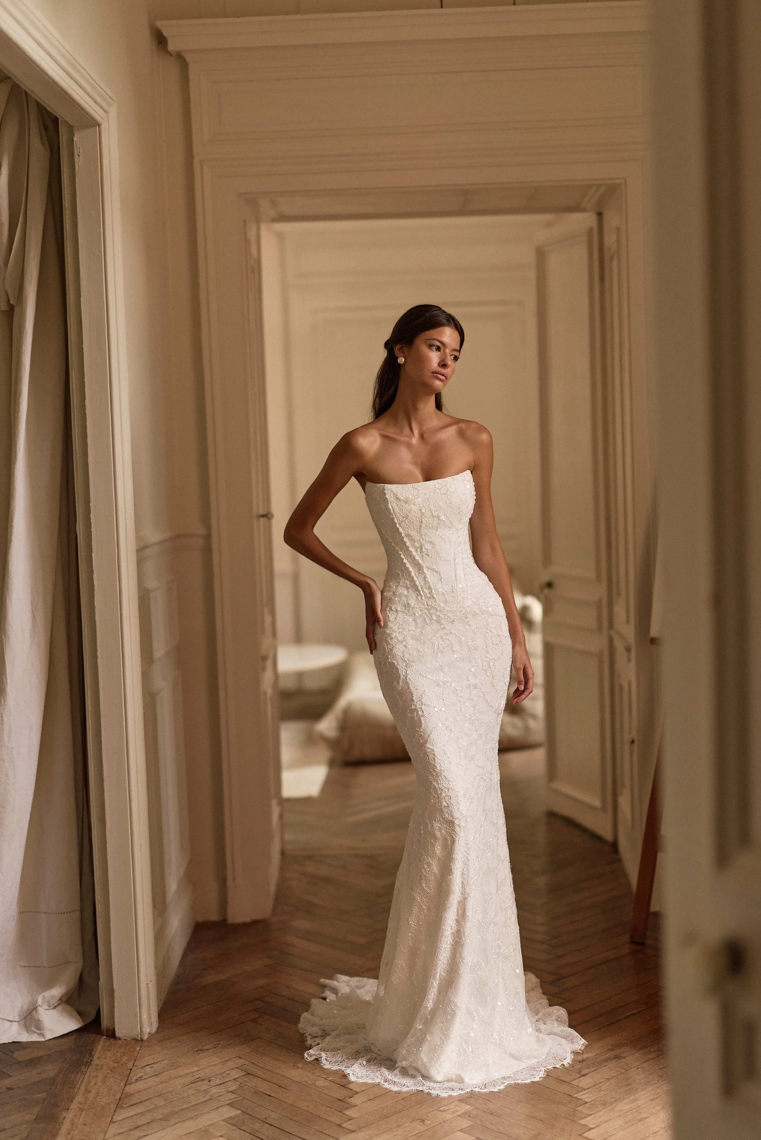 Evolis Milla Nova_Classy Wedding Dress.jpeg