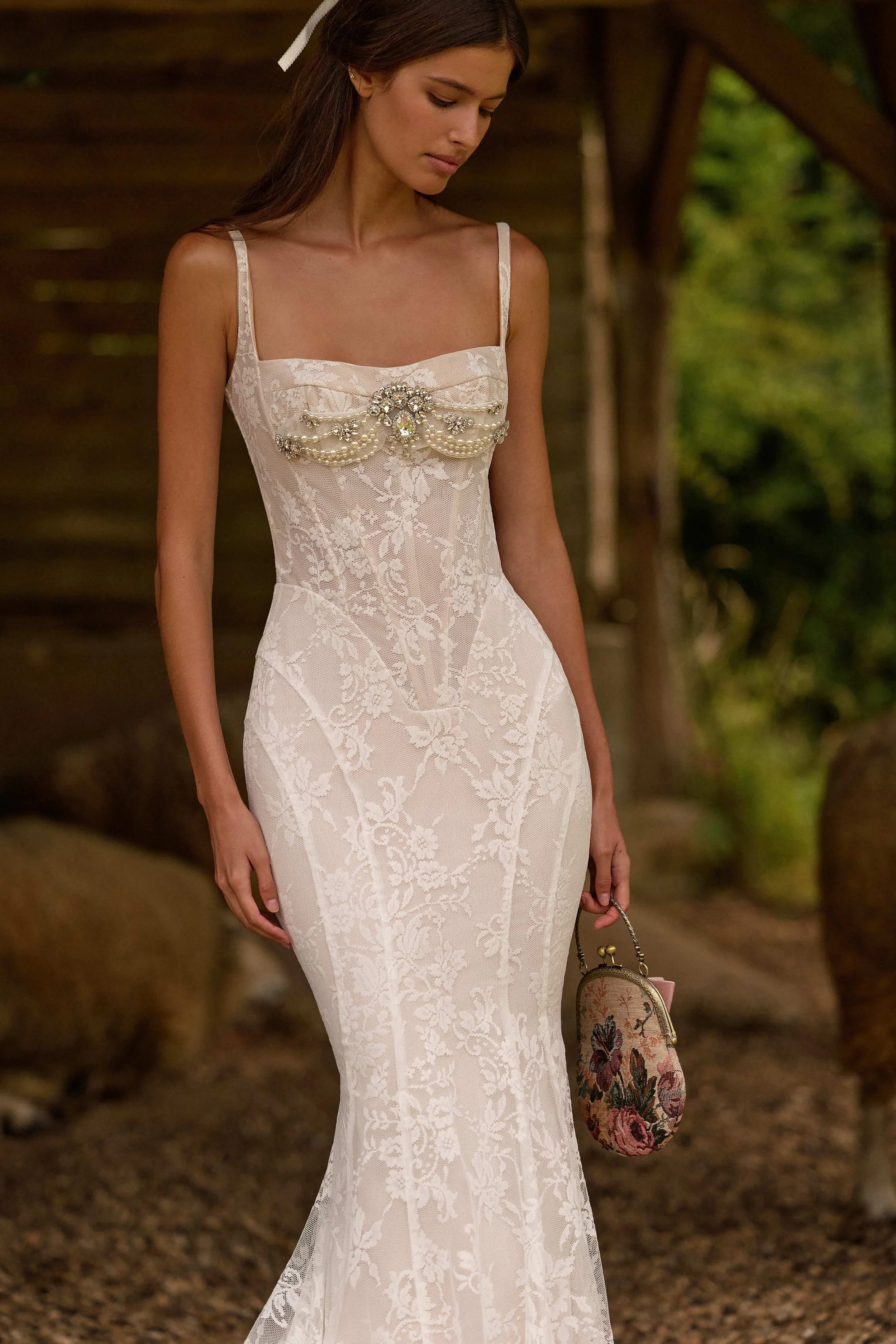 Glowline Milla Nova_Lace trumpet wedding dress.jpeg