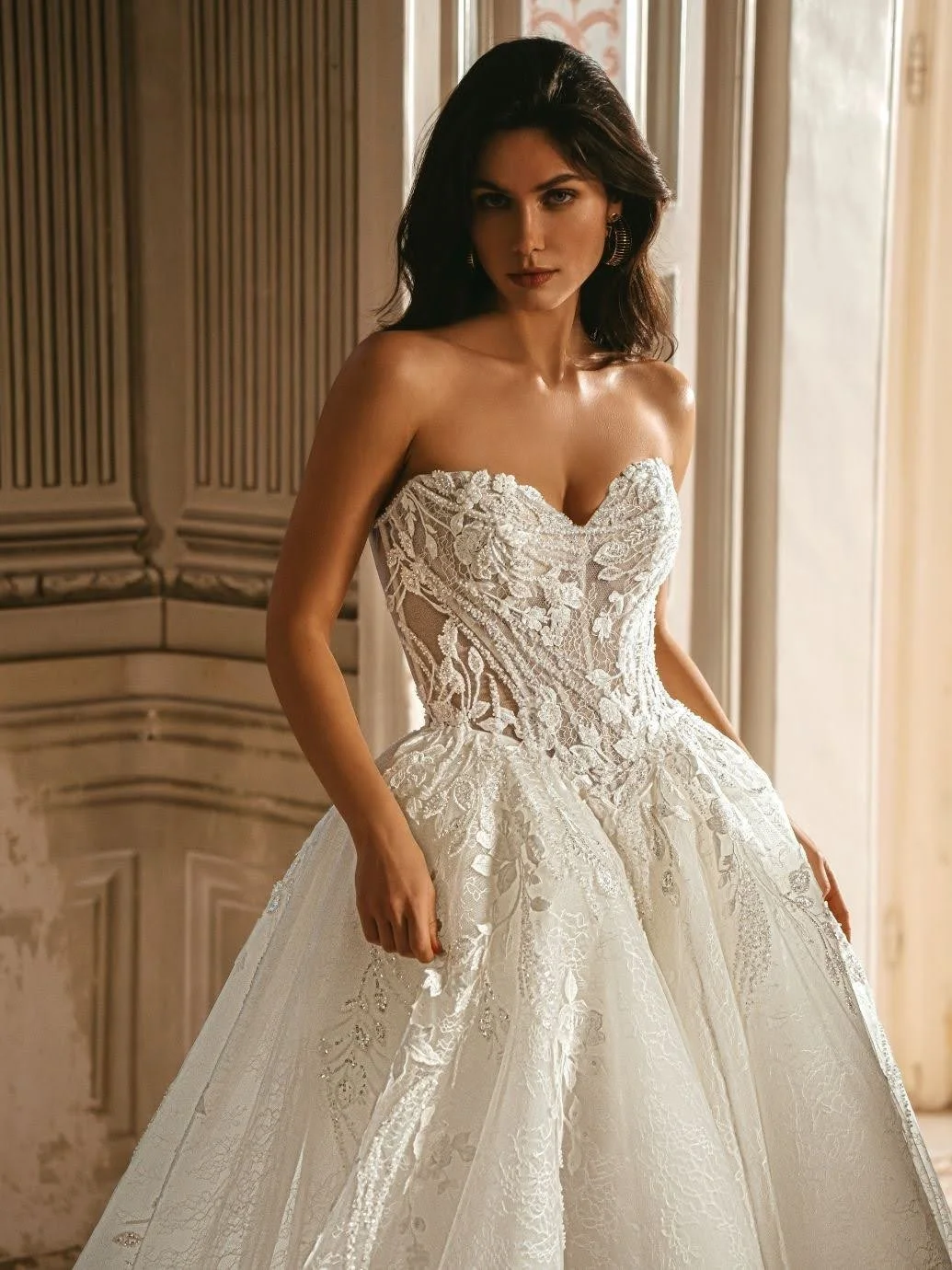 27_Enzoani_Web_WHITNEY_Clo1.jpg
