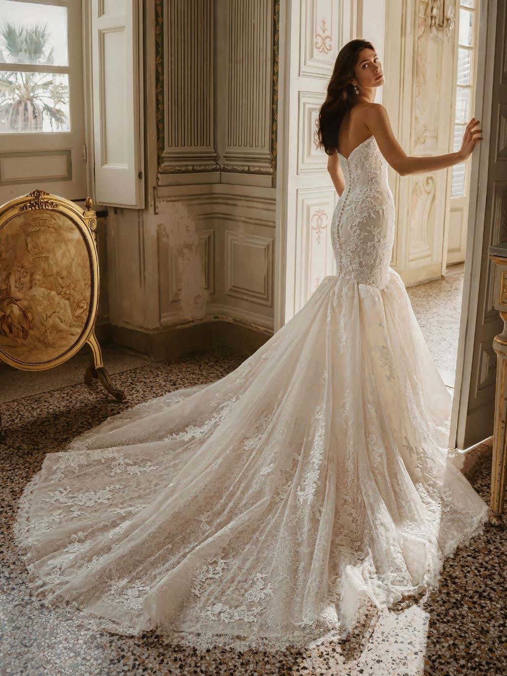 27_Enzoani_Web_WILLA_Bac.jpg