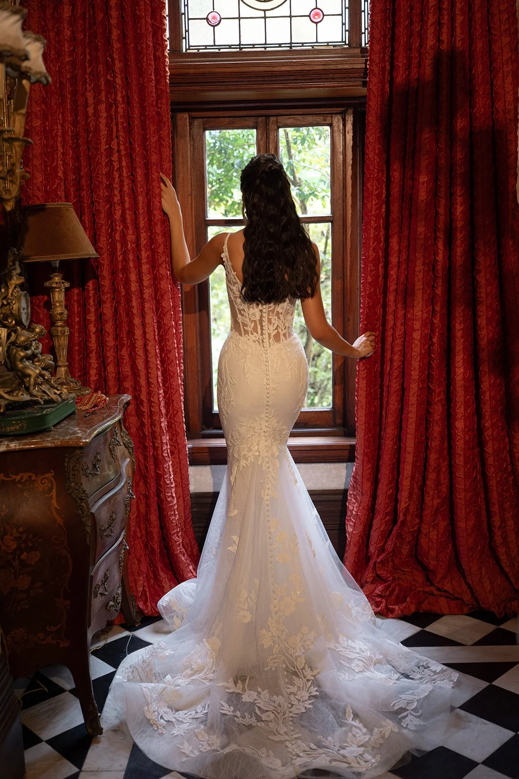 LeLeeStudio_Naomi_Plunging V Neck Wedding Dress.jpg