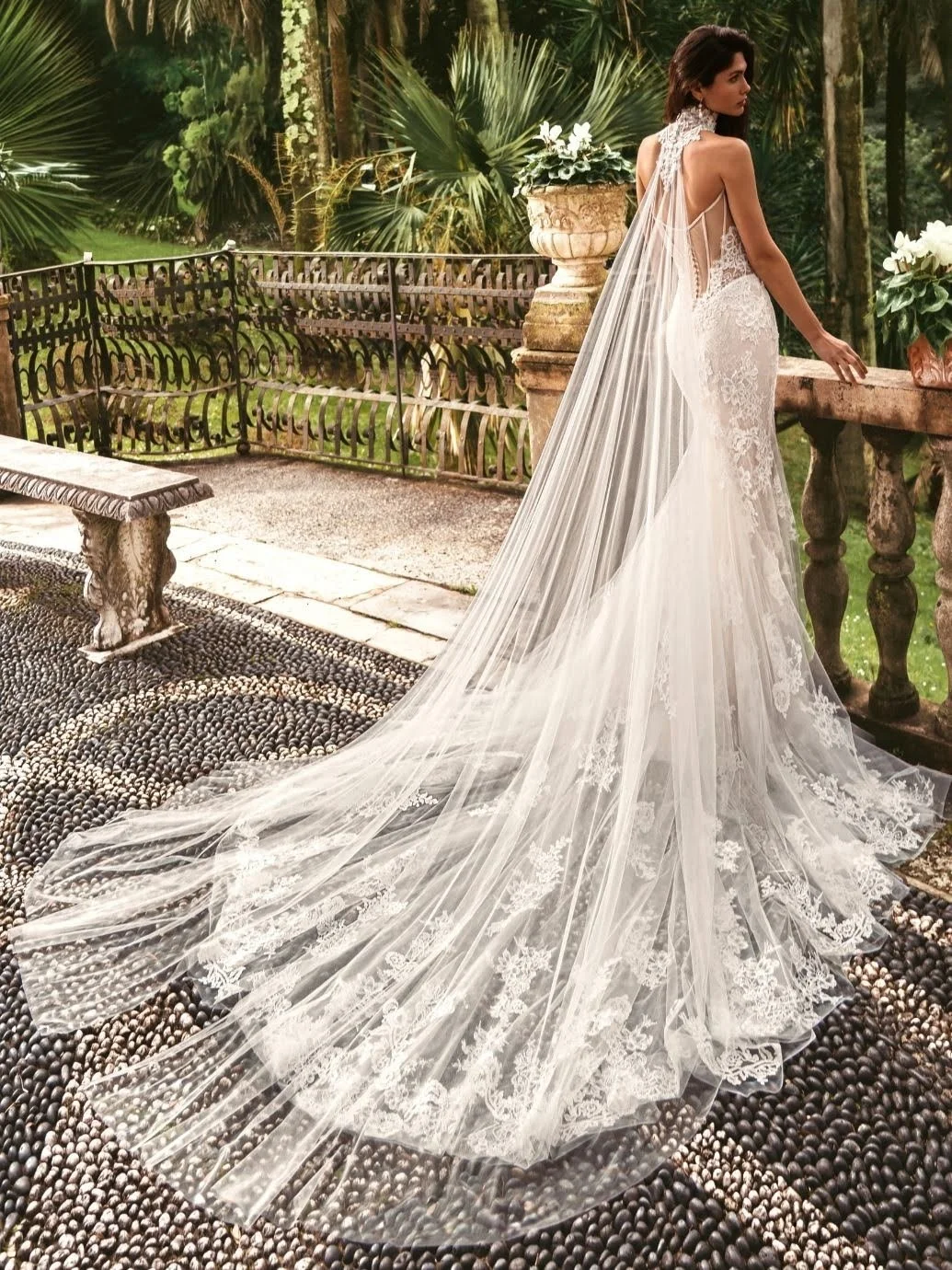 27_Enzoani_Web_WILLOW_Bac.jpg