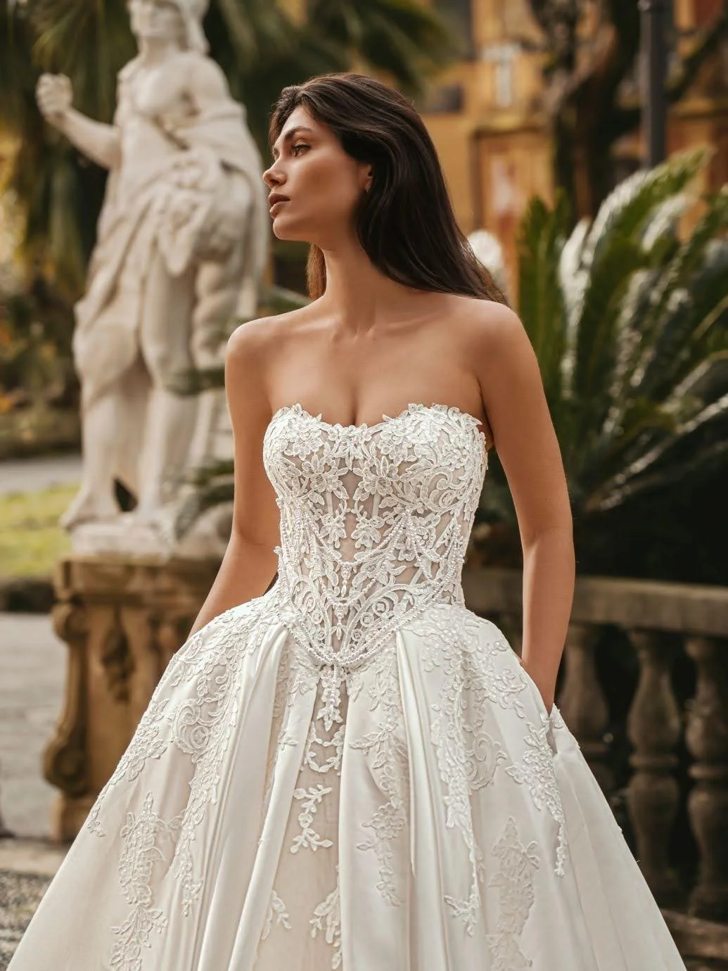 27_Enzoani_Web_WINDSOR_Clo1.jpg