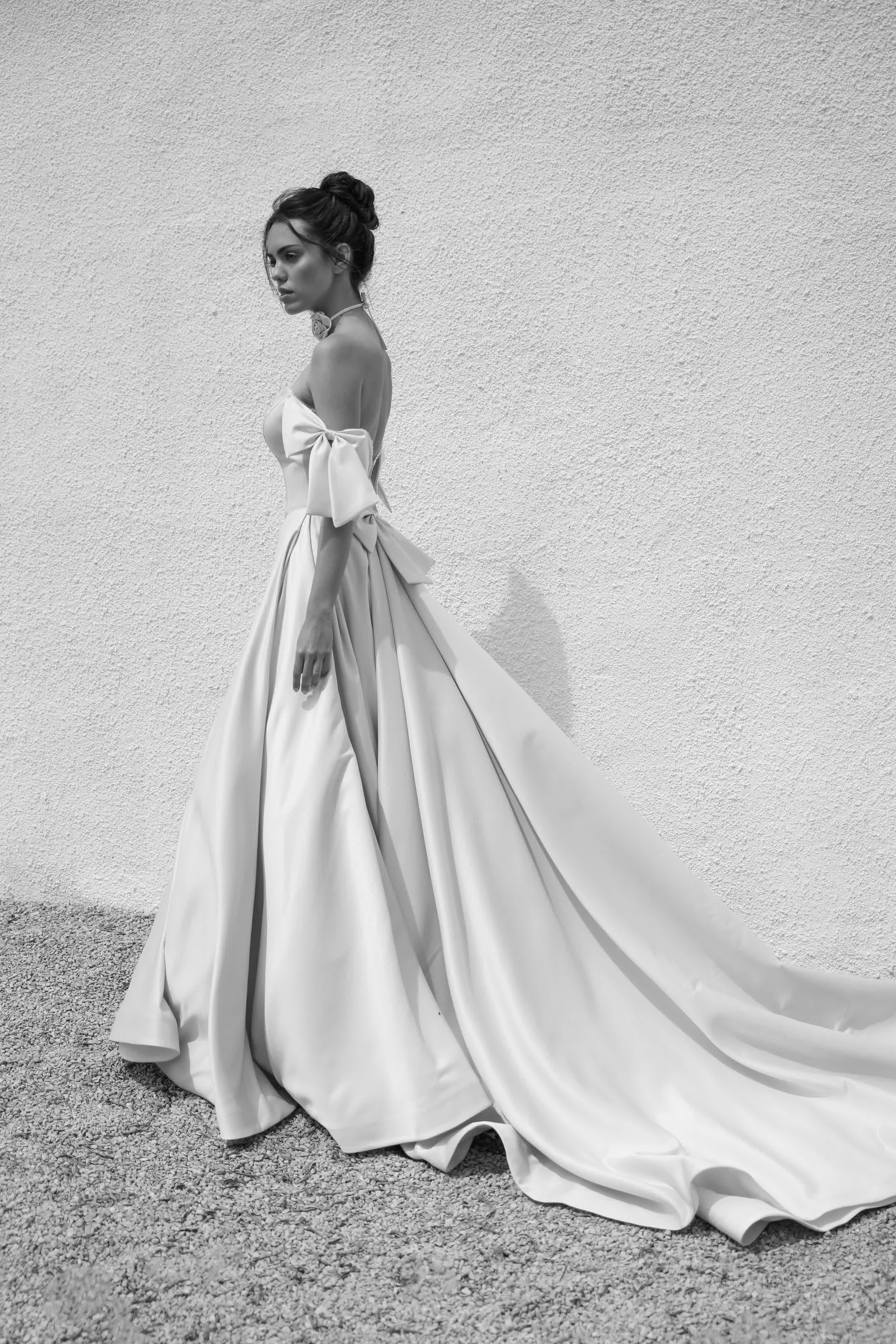 Ari Villoso_Catalina_Bow Wedding Dress.webp