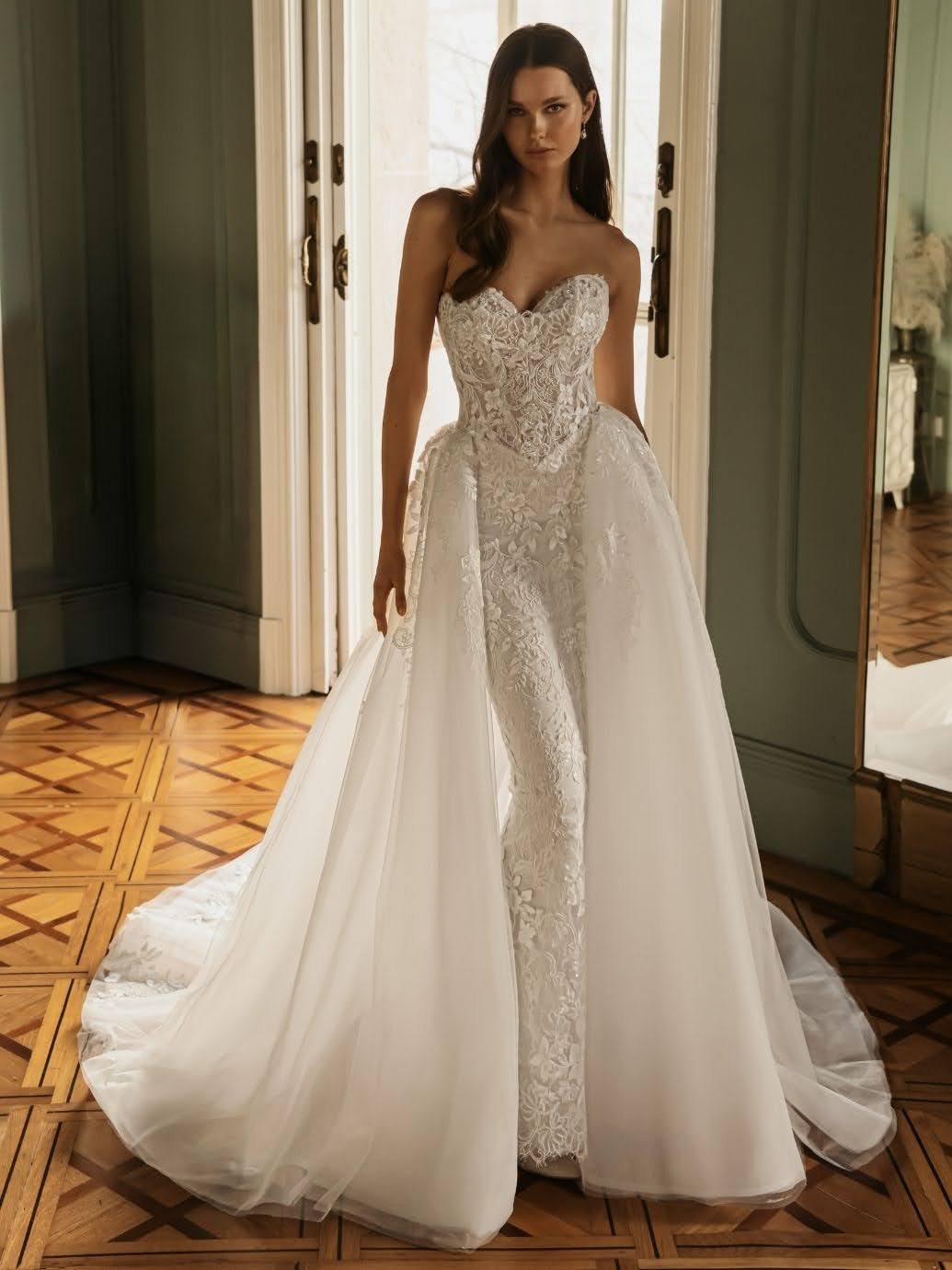 27_ELYSEE_Web_HAZEL-D_1Fro.jpg