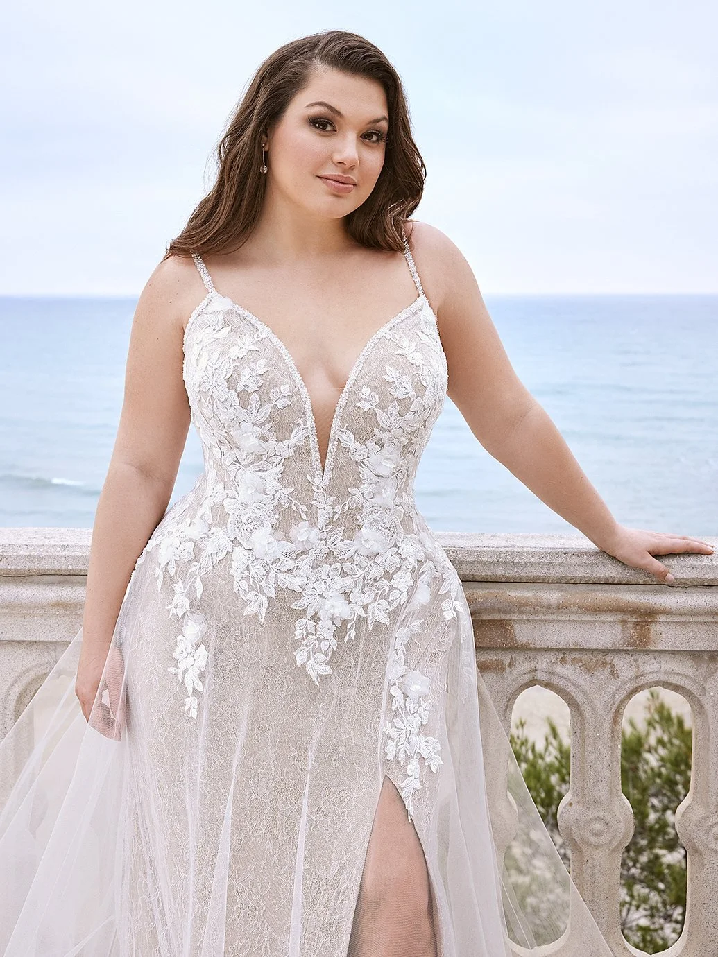 24_Edition_Pro_GUINEVERE_Clo_Web.jpg