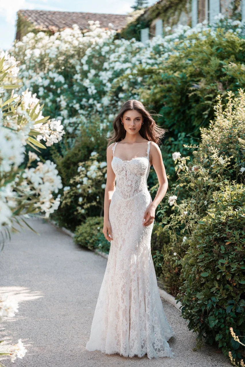 AllureBridals_Leslia_Lace Sheath Gown.jpg