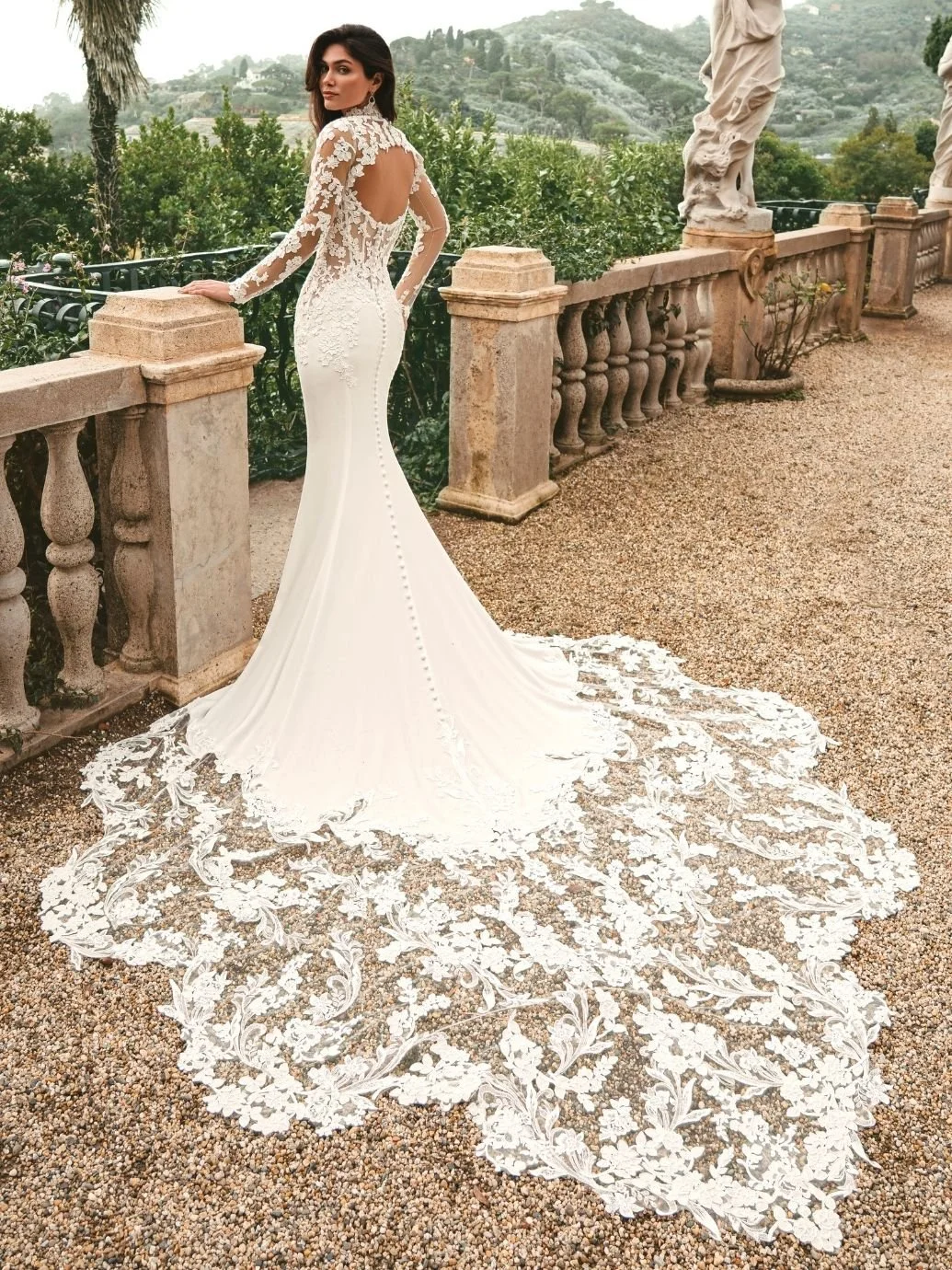 27_Enzoani_Web_WAVERLY_Bac.jpg