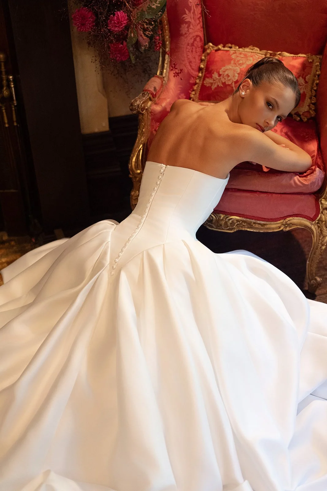 LeLeeStudio_Gwen_Basque Waist Wedding Dress.jpg