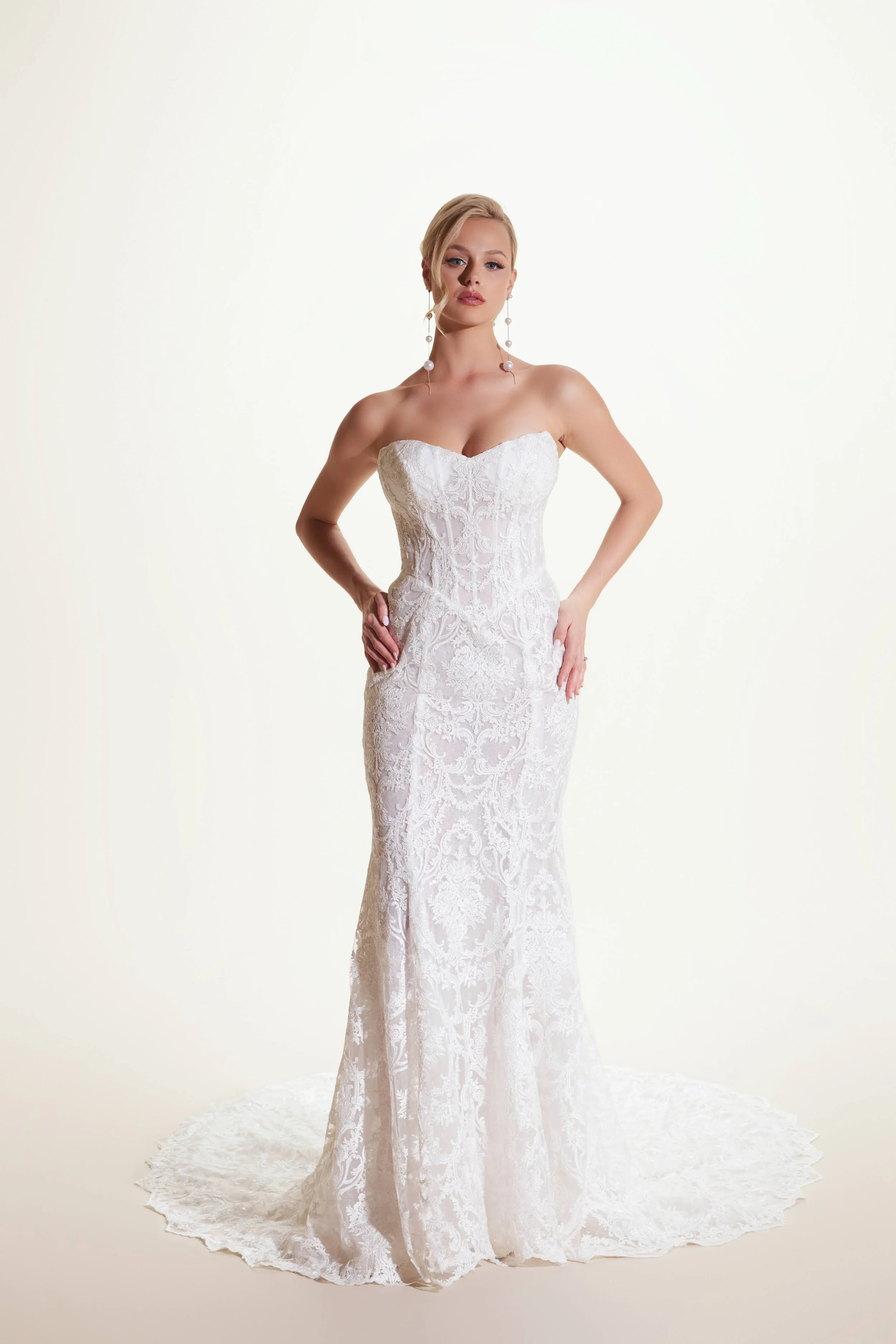 Valeria_Yumi Bridals.jpg