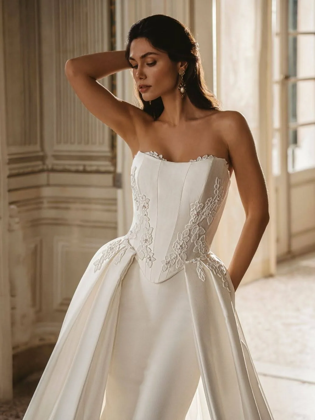 27_Enzoani_Web_WILOMINA_Clo1.jpg