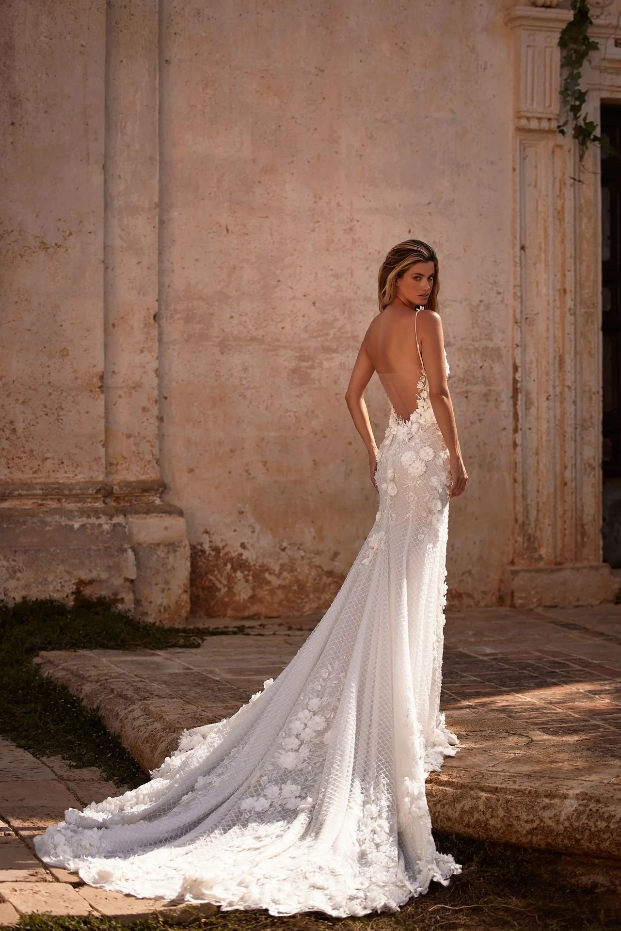 MillaNova_Odette_Dramatic Train Wedding Dress.jpg