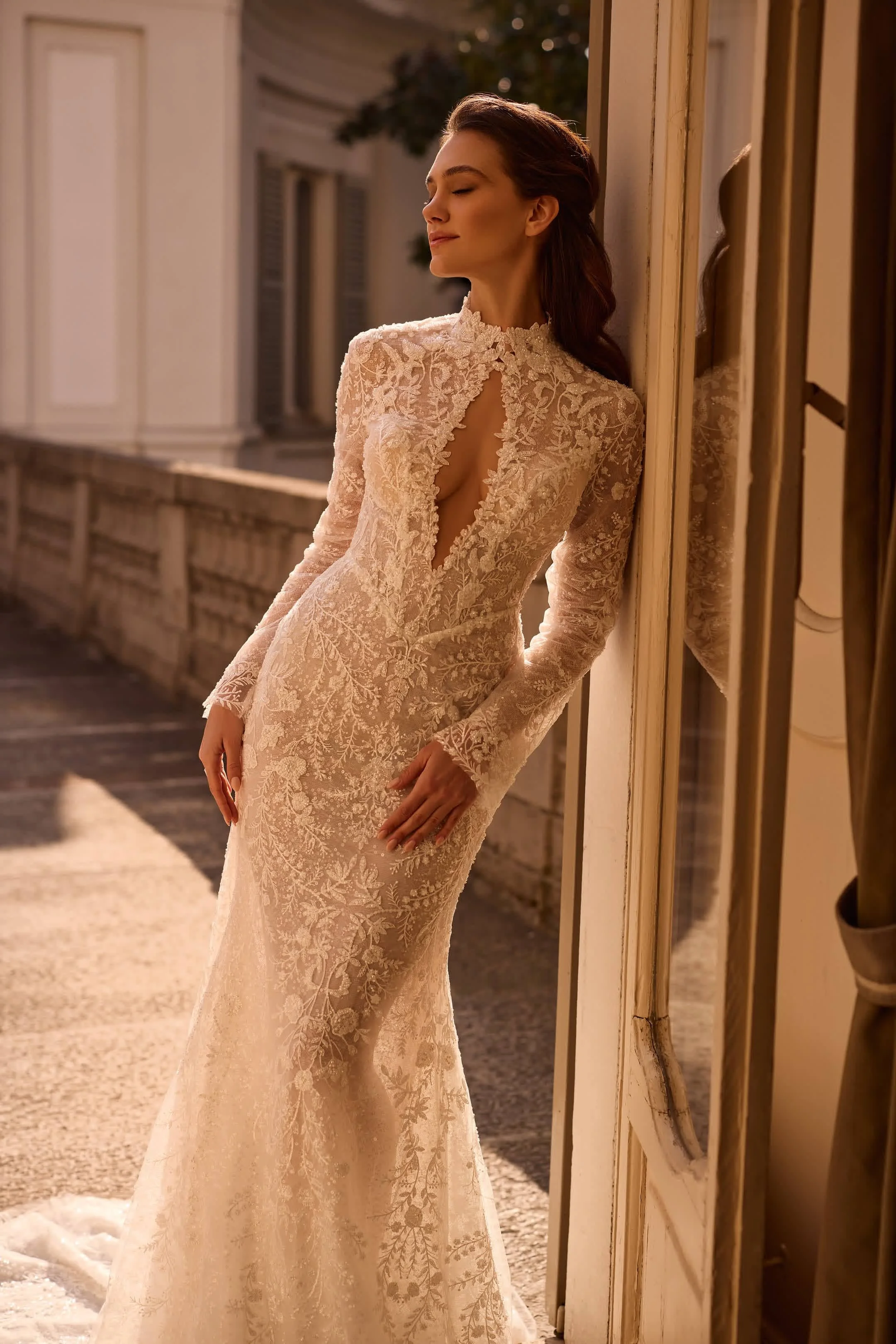 Ari Villoso_Teya_Lace Wedding Dress.webp