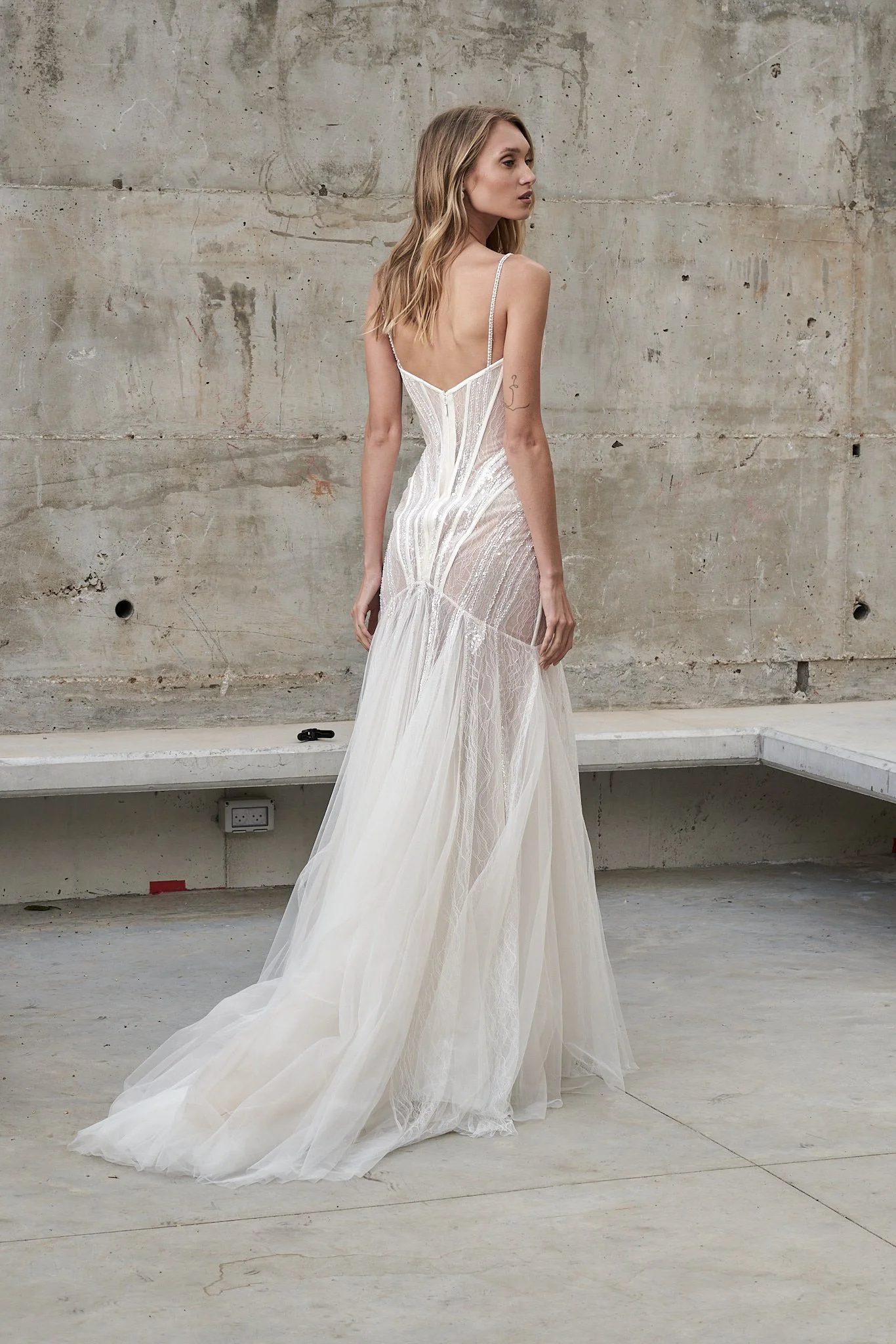 LaPremiere_Saskia_Lace Wedding Dress.jpg