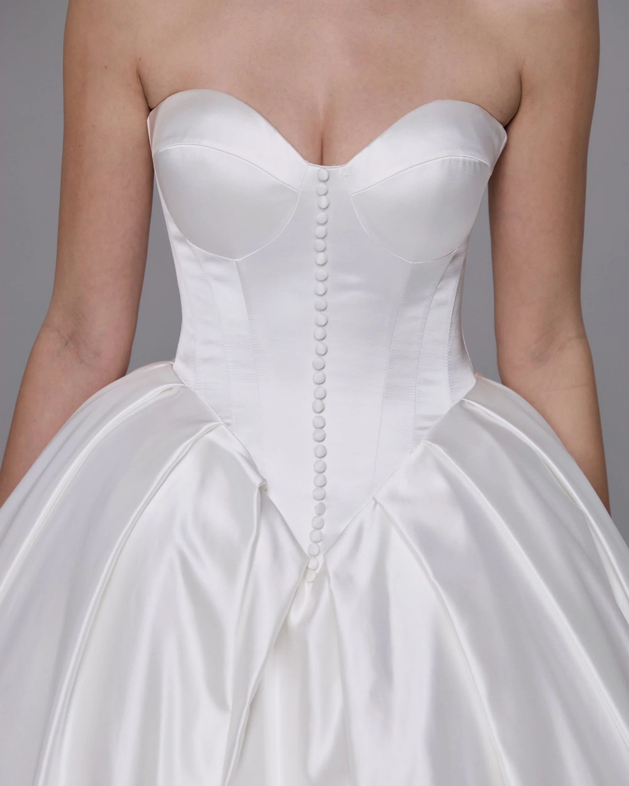 Blanc_Cordelia_Voluminous Skirt Wedding Gown.jpg