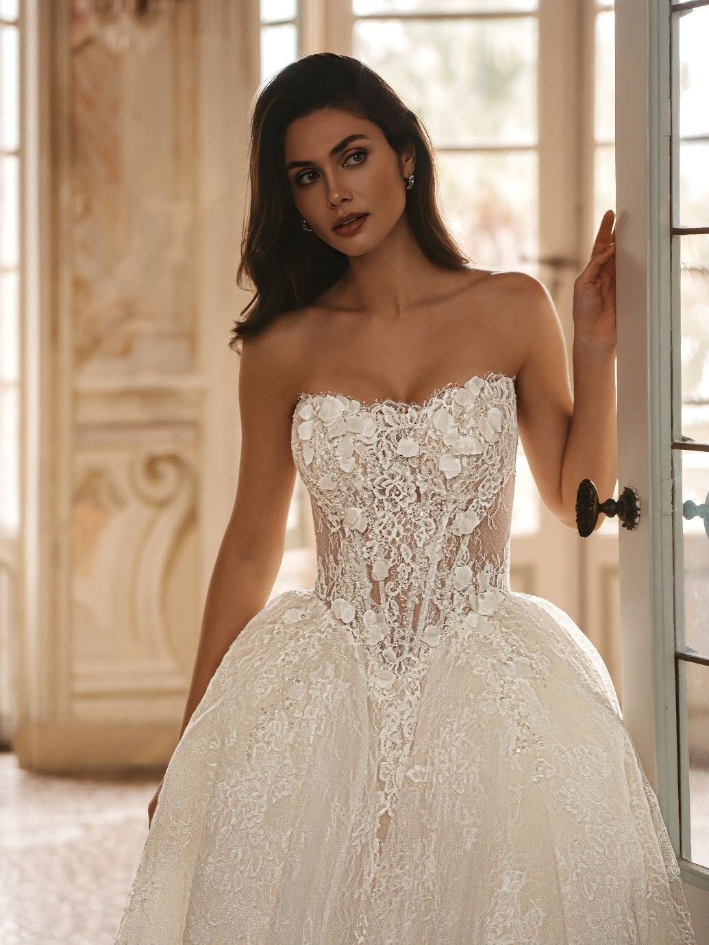 27_Enzoani_Web_WAYLEN_Clo1.jpg