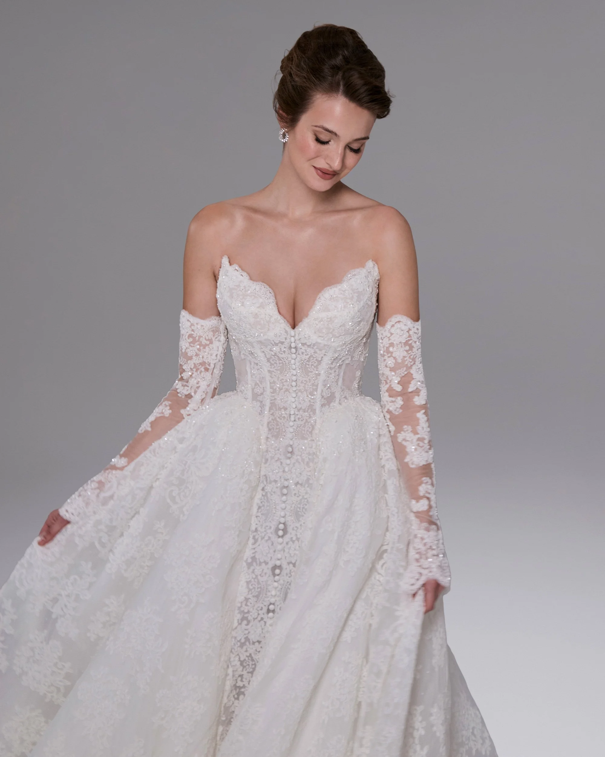 Blanc_Valora_Lace Bridal Gown.jpg